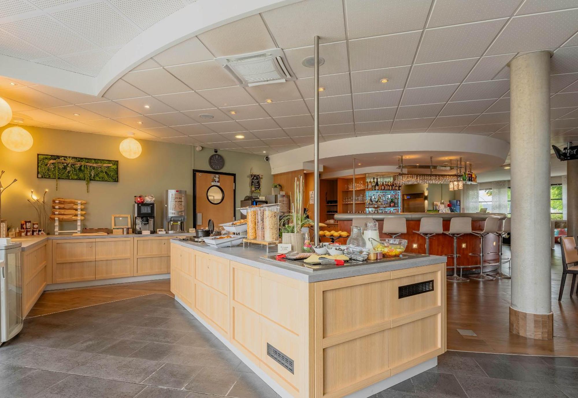 B&B Hotel Calais Terminal Cite Europe 4 Etoiles Coquelles Exterior photo