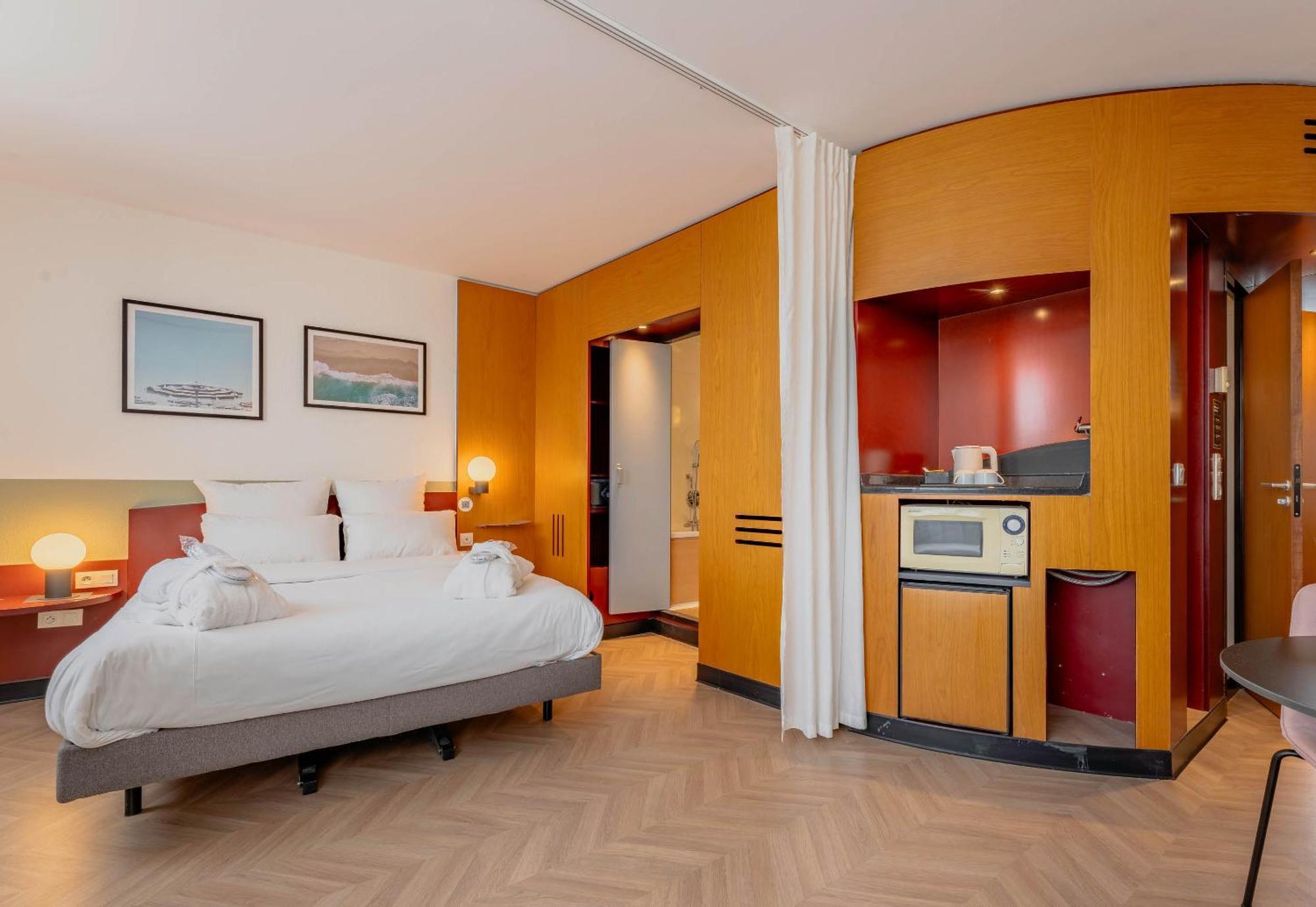 B&B Hotel Calais Terminal Cite Europe 4 Etoiles Coquelles Exterior photo