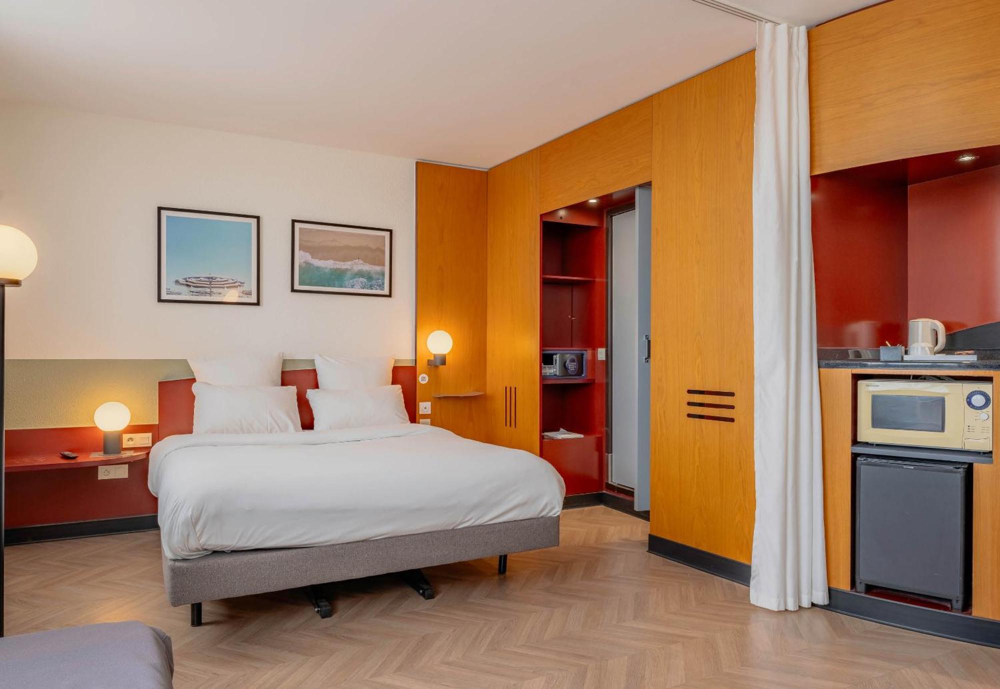 B&B Hotel Calais Terminal Cite Europe 4 Etoiles Coquelles Exterior photo