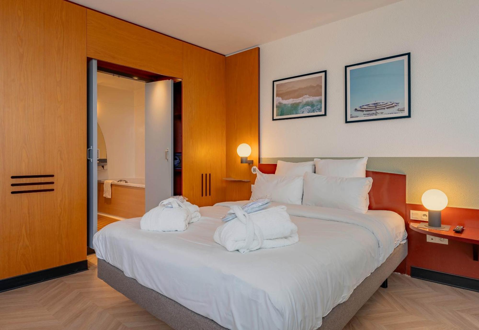 B&B Hotel Calais Terminal Cite Europe 4 Etoiles Coquelles Exterior photo