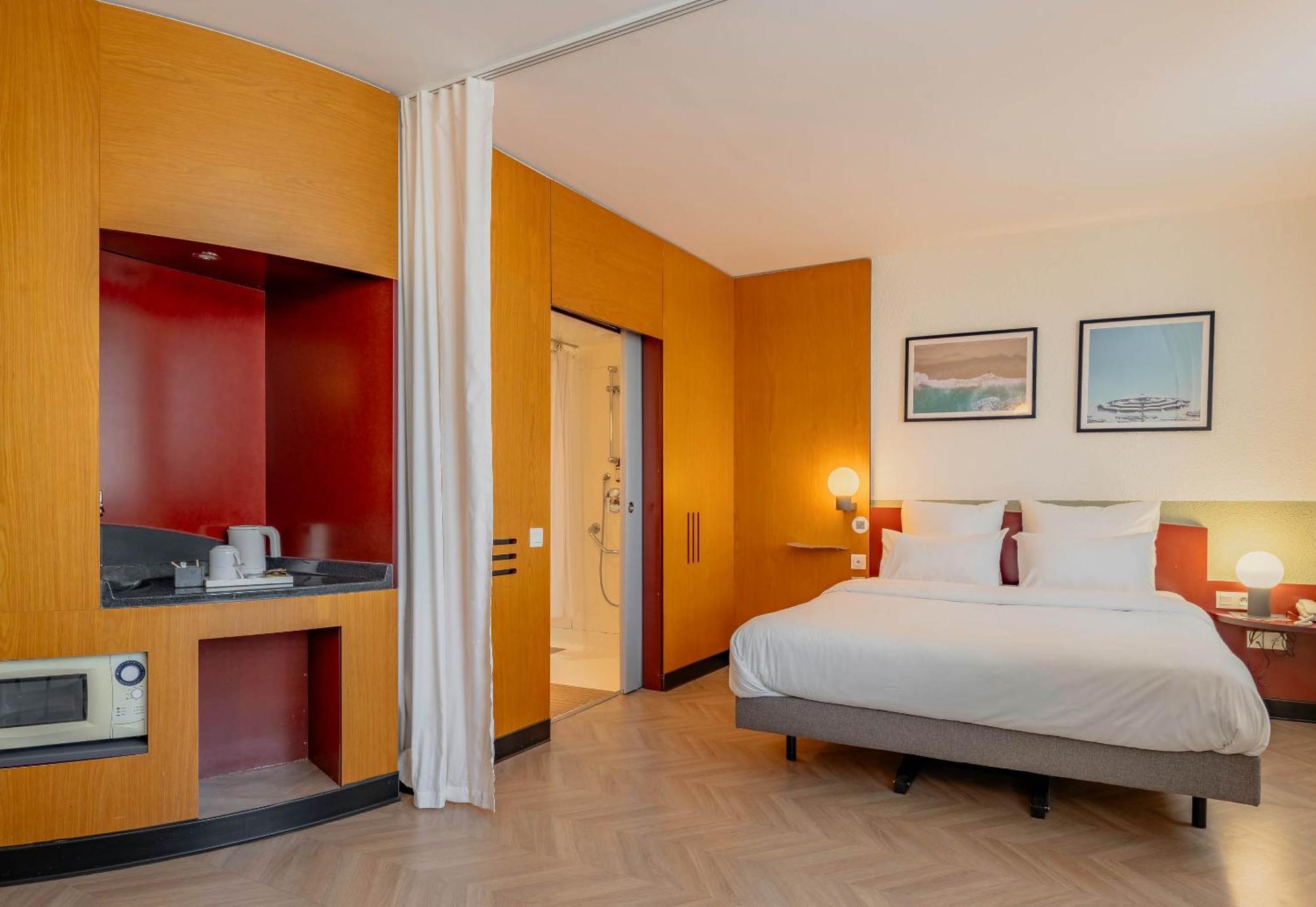 B&B Hotel Calais Terminal Cite Europe 4 Etoiles Coquelles Exterior photo