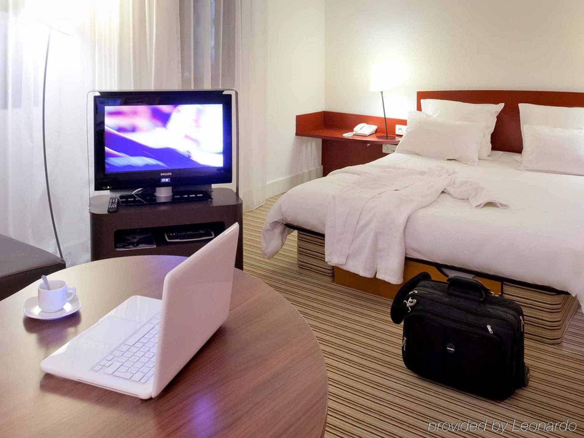 B&B Hotel Calais Terminal Cite Europe 4 Etoiles Coquelles Room photo