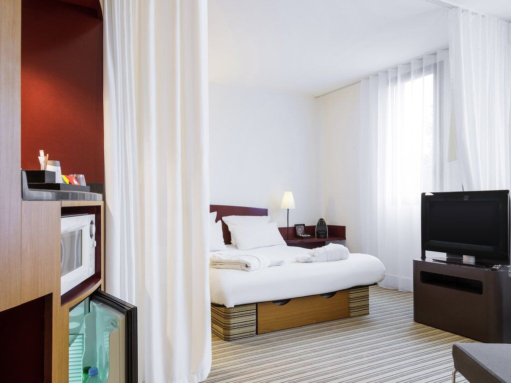 B&B Hotel Calais Terminal Cite Europe 4 Etoiles Coquelles Exterior photo